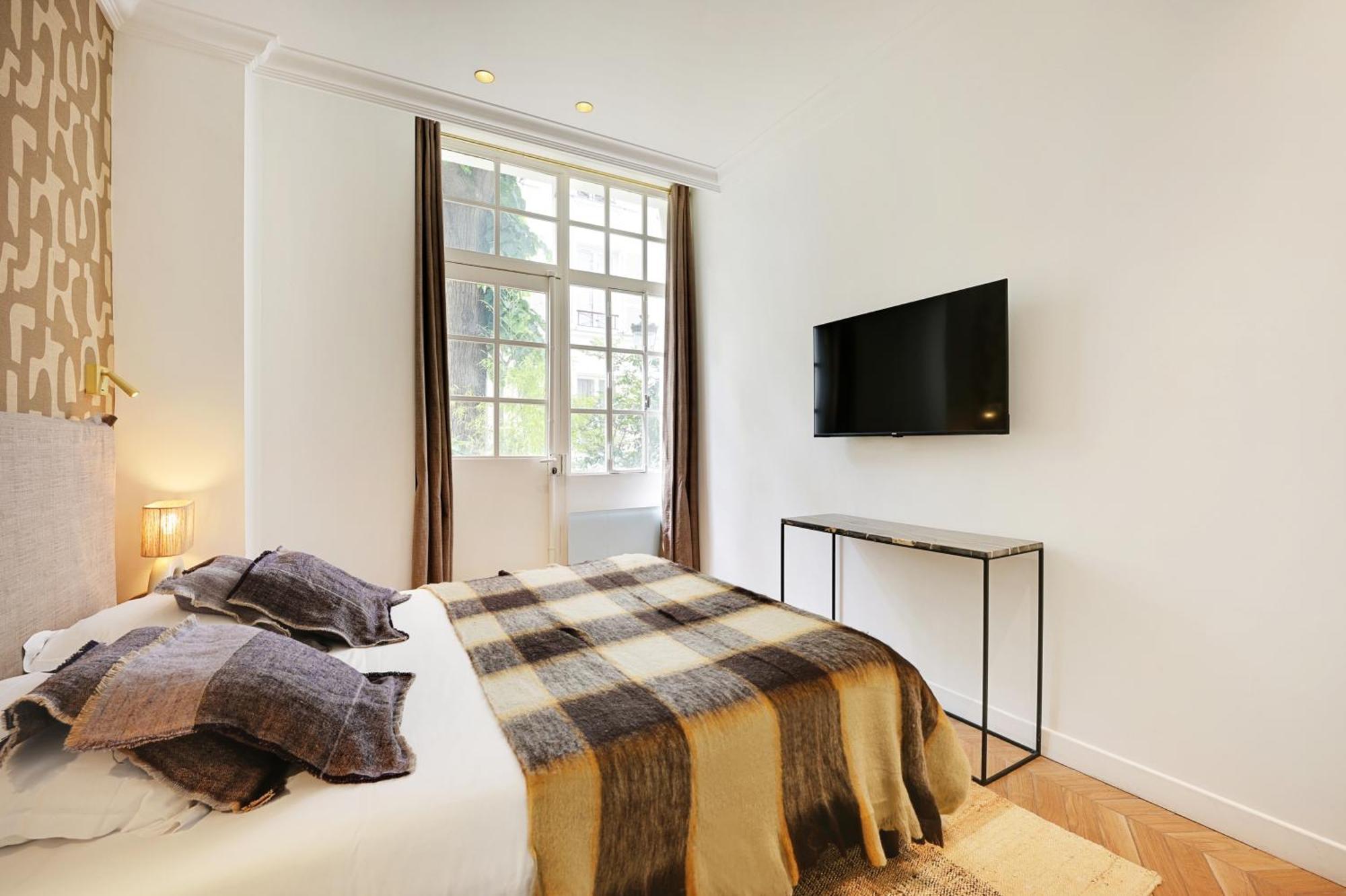 Amazing Appartement - 3Br-10P - Saint Germain ปารีส ภายนอก รูปภาพ